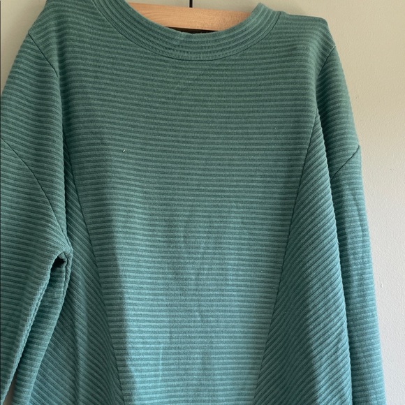 Women’s Simple Vera Vera Wang Drawcord hem cozy Pullover Top Grenada Green/ L - Picture 6 of 6